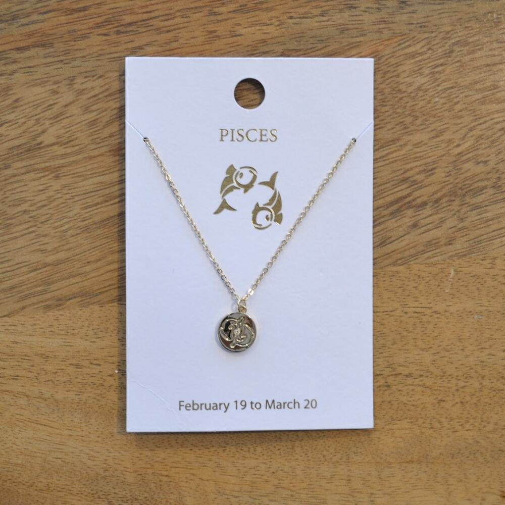 NWT Gold-toned Fish Pisces Zodiac Charm Necklace